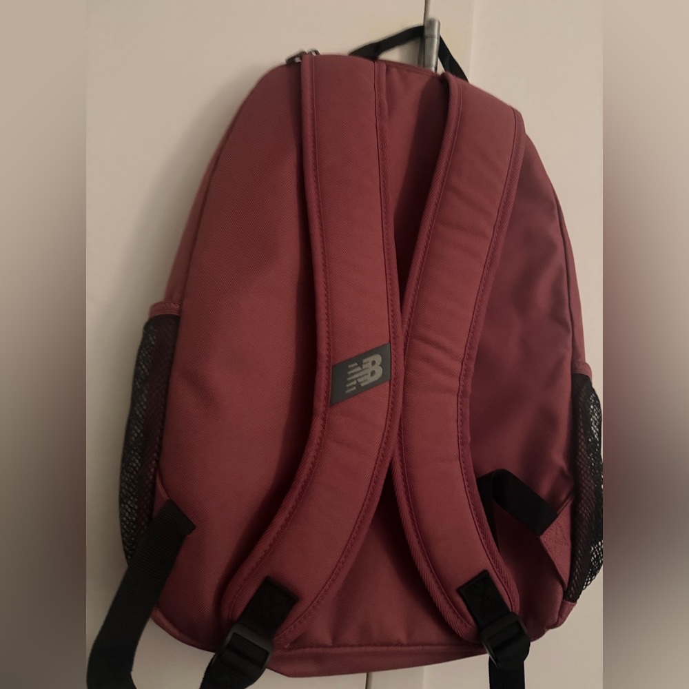New balance girls backpack - Picture 2 of 3